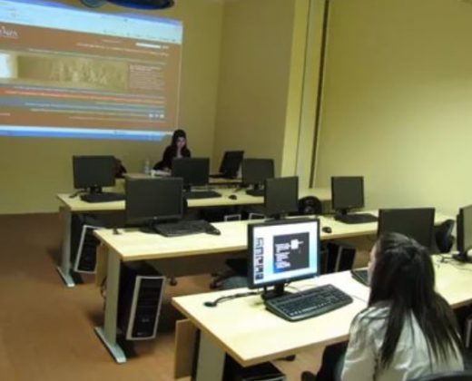 دورات اون لاين وتدريب عن بعد Online Course